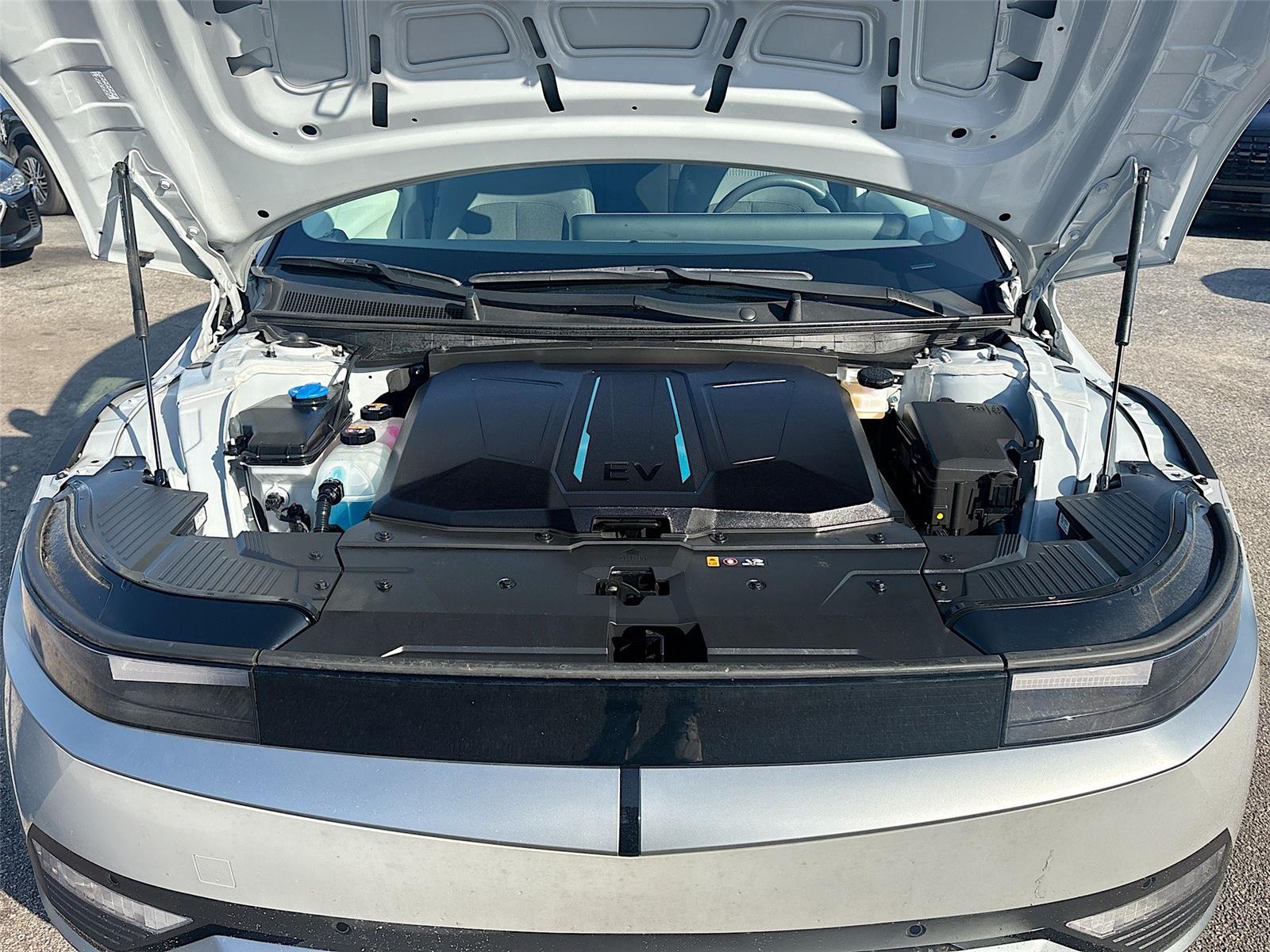 2024 Hyundai IONIQ 5 SEL
