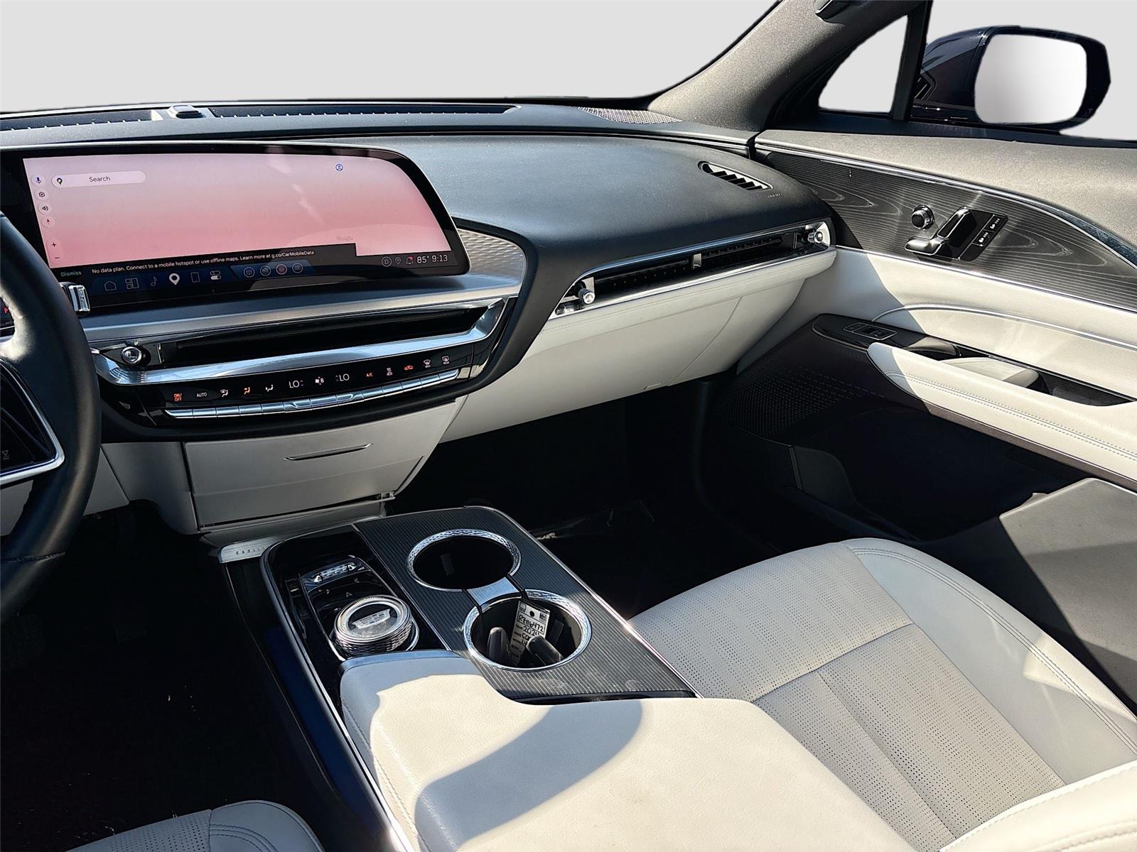 2024 Cadillac LYRIQ Sport