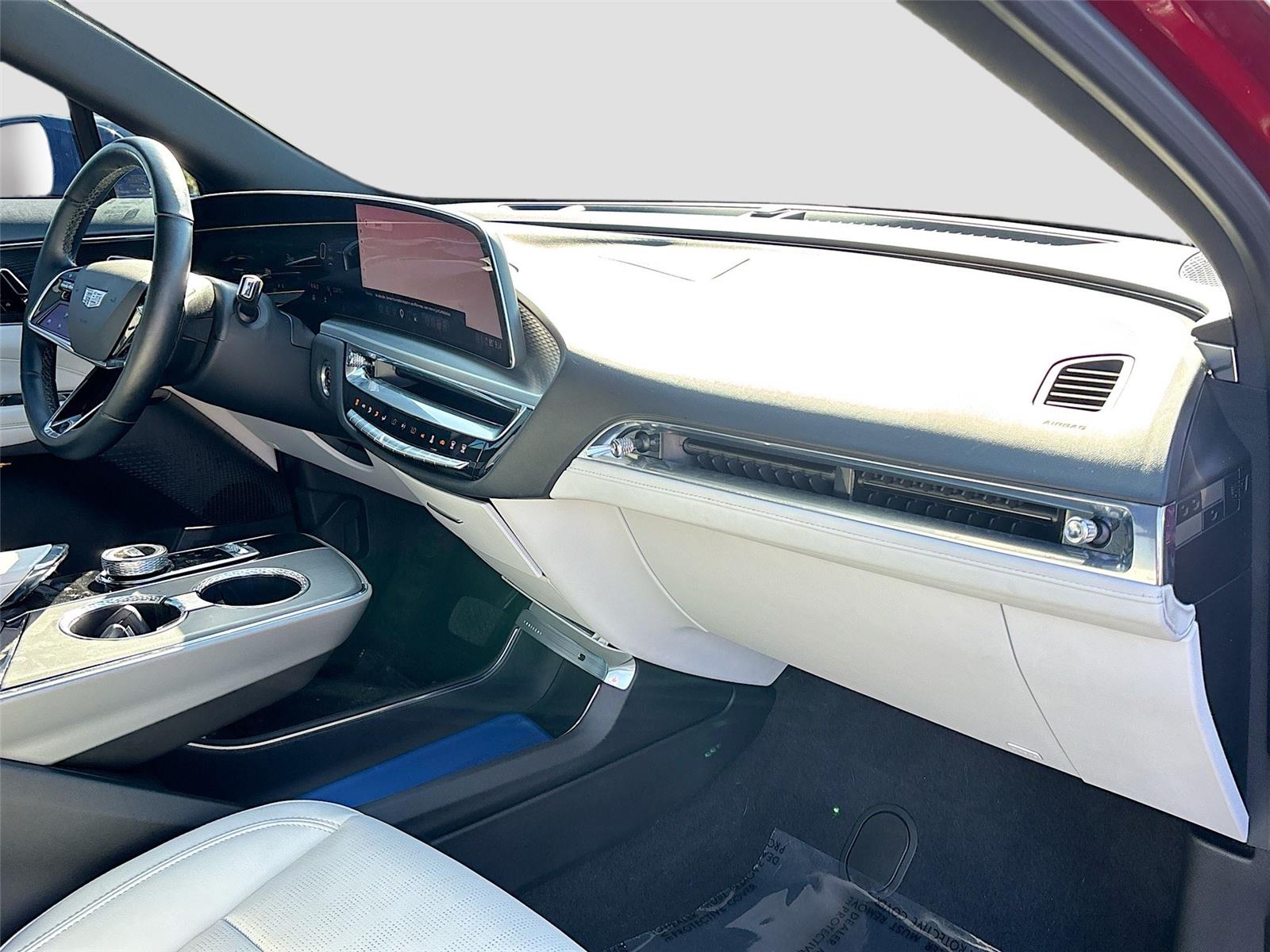 2024 Cadillac LYRIQ Sport