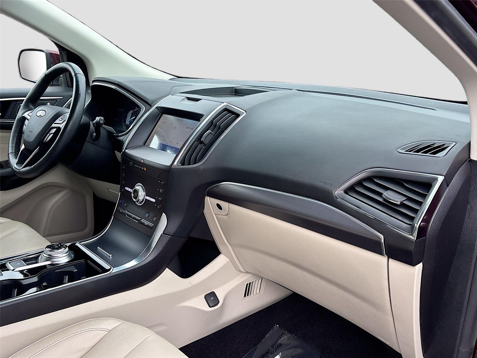 2020 Ford Edge Titanium