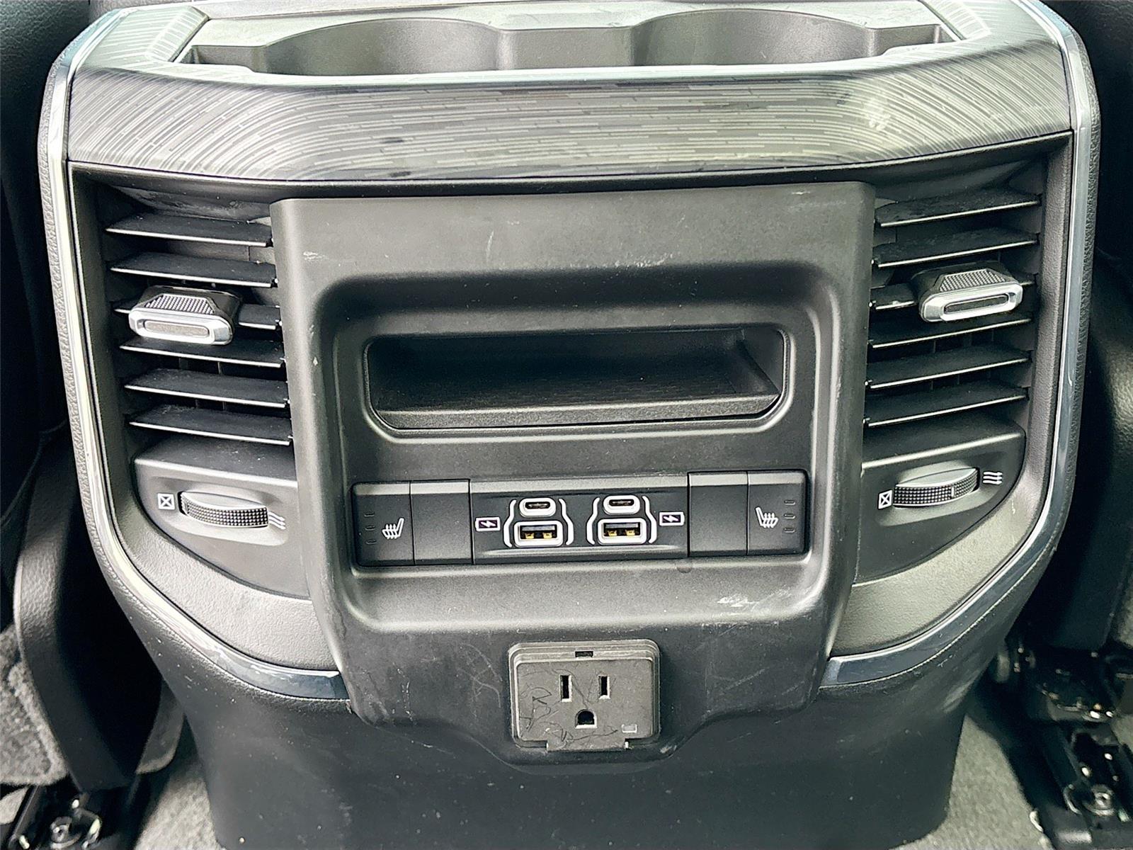 2024 Ram 1500 Laramie