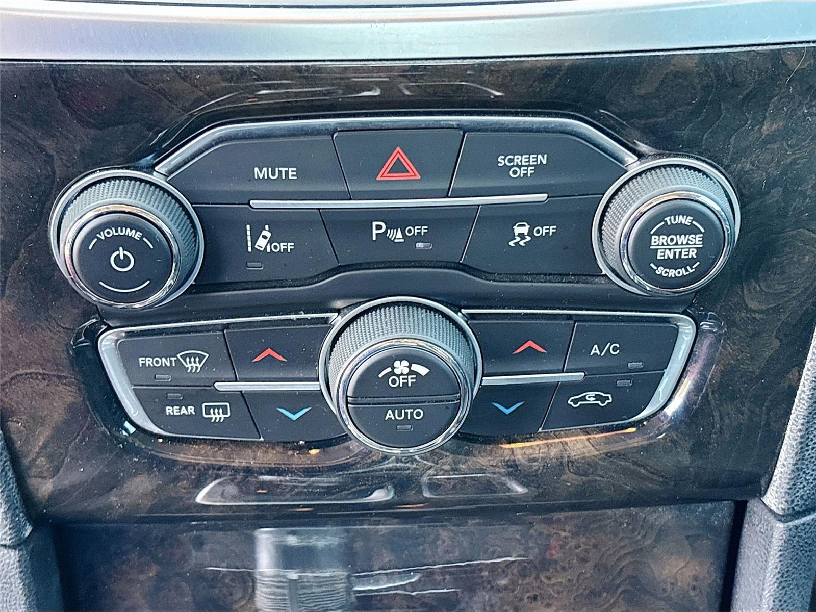 2018 Chrysler 300 Limited