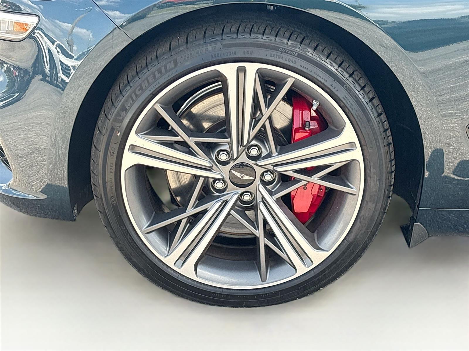 2025 Genesis G70 2.5T