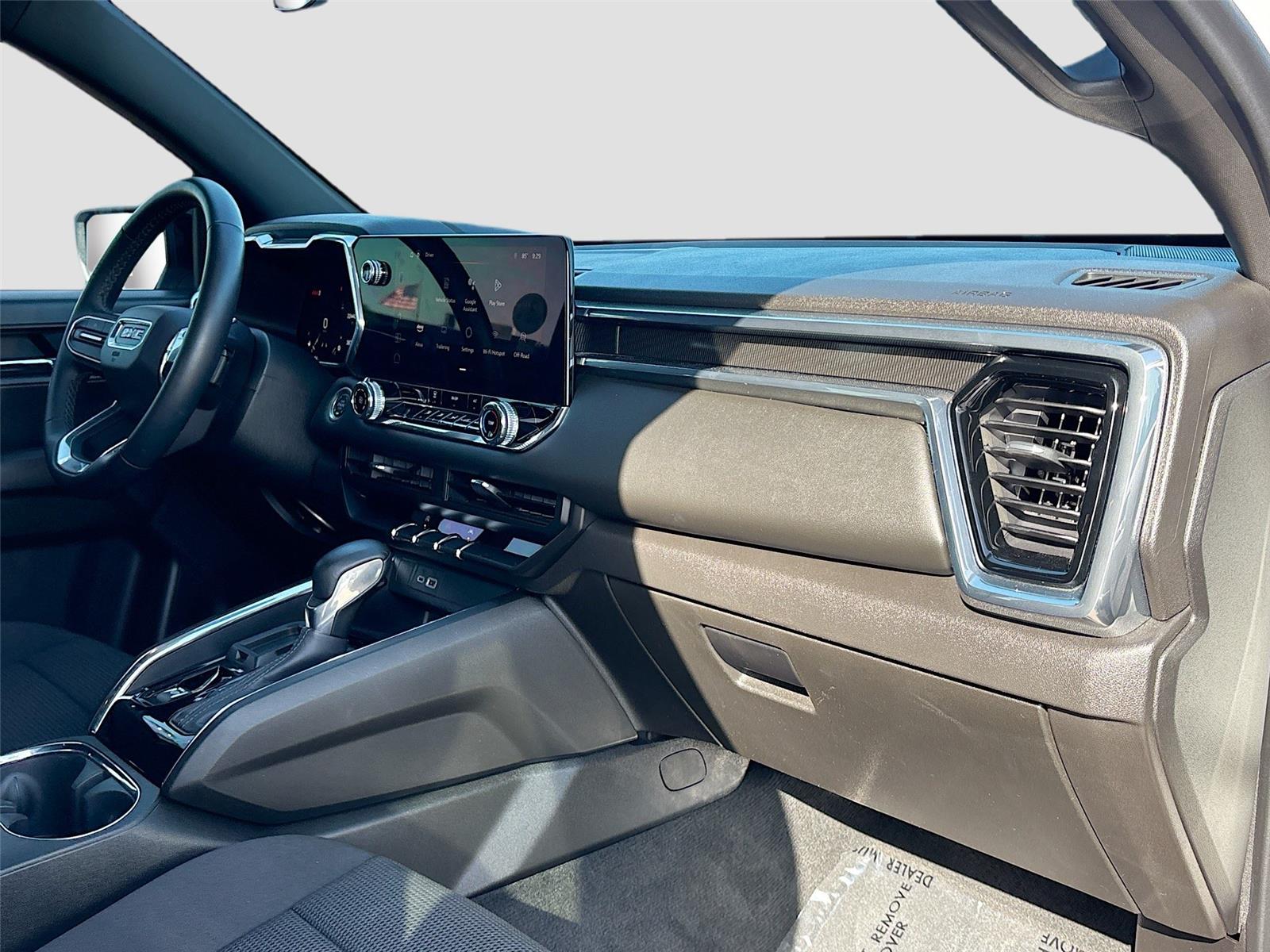 2024 GMC CANYON ELEVATIO