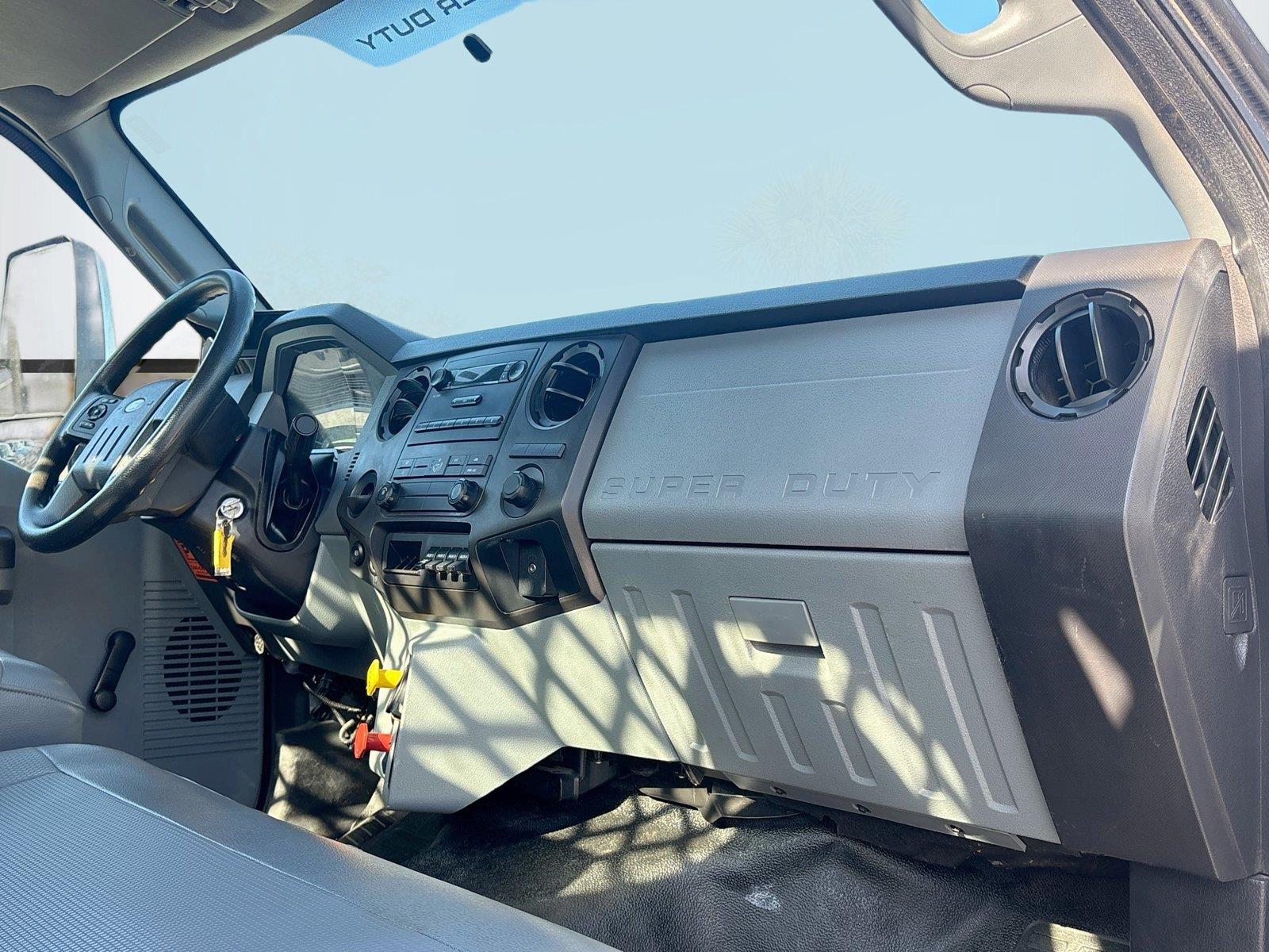 2019 Ford Super Duty F-750 Straight Frame
