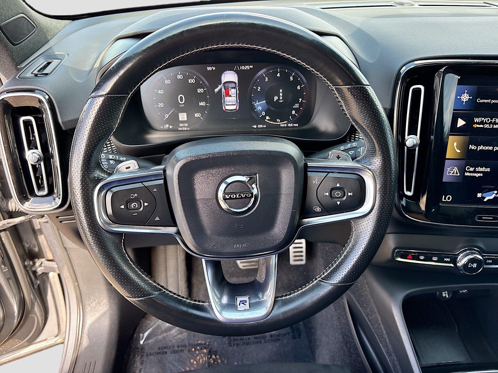 2019 VOLVO XC40 T4 R-DESIG