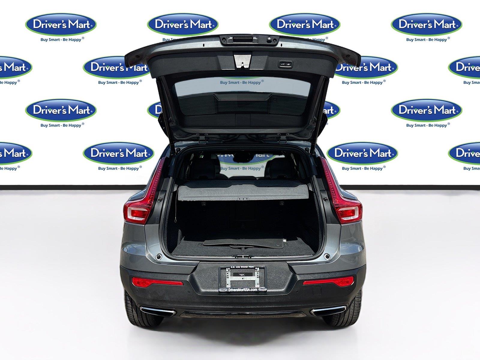 2019 VOLVO XC40 T4 R-DESIG