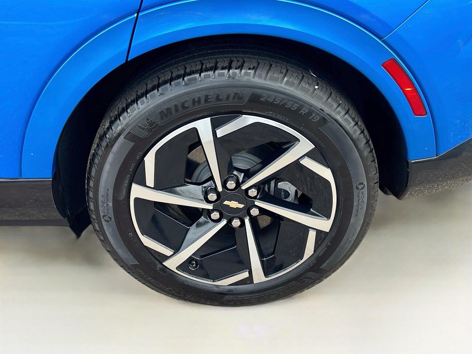 2025 Chevrolet Equinox EV LT