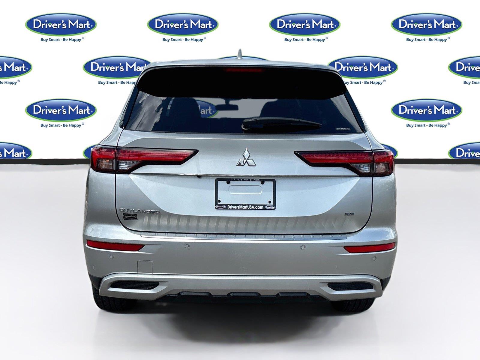 2022 Mitsubishi Outlander SE