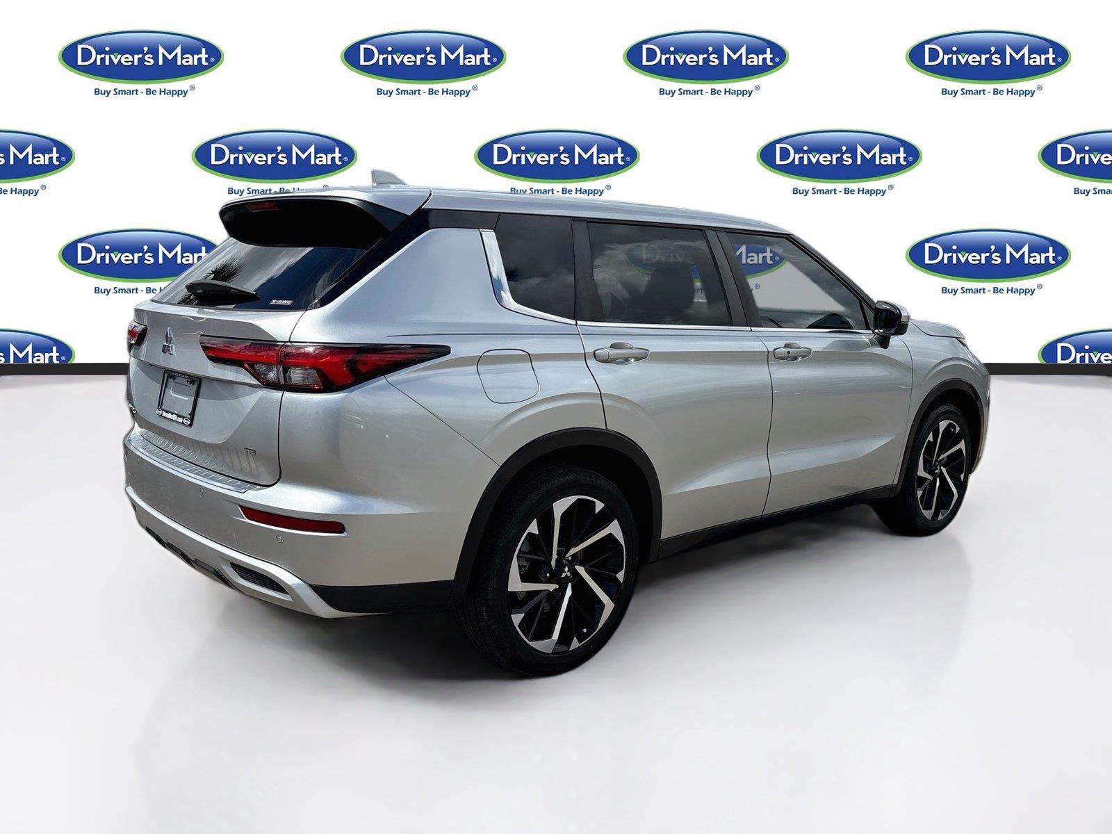 2022 Mitsubishi Outlander SE