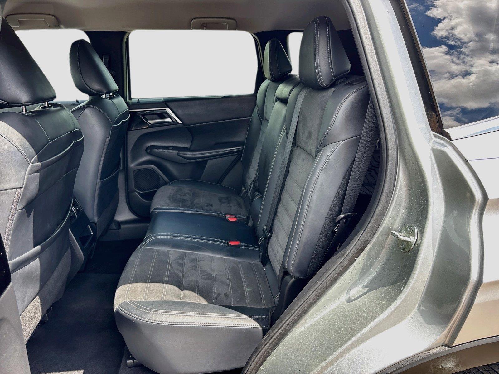 2022 Mitsubishi Outlander SE