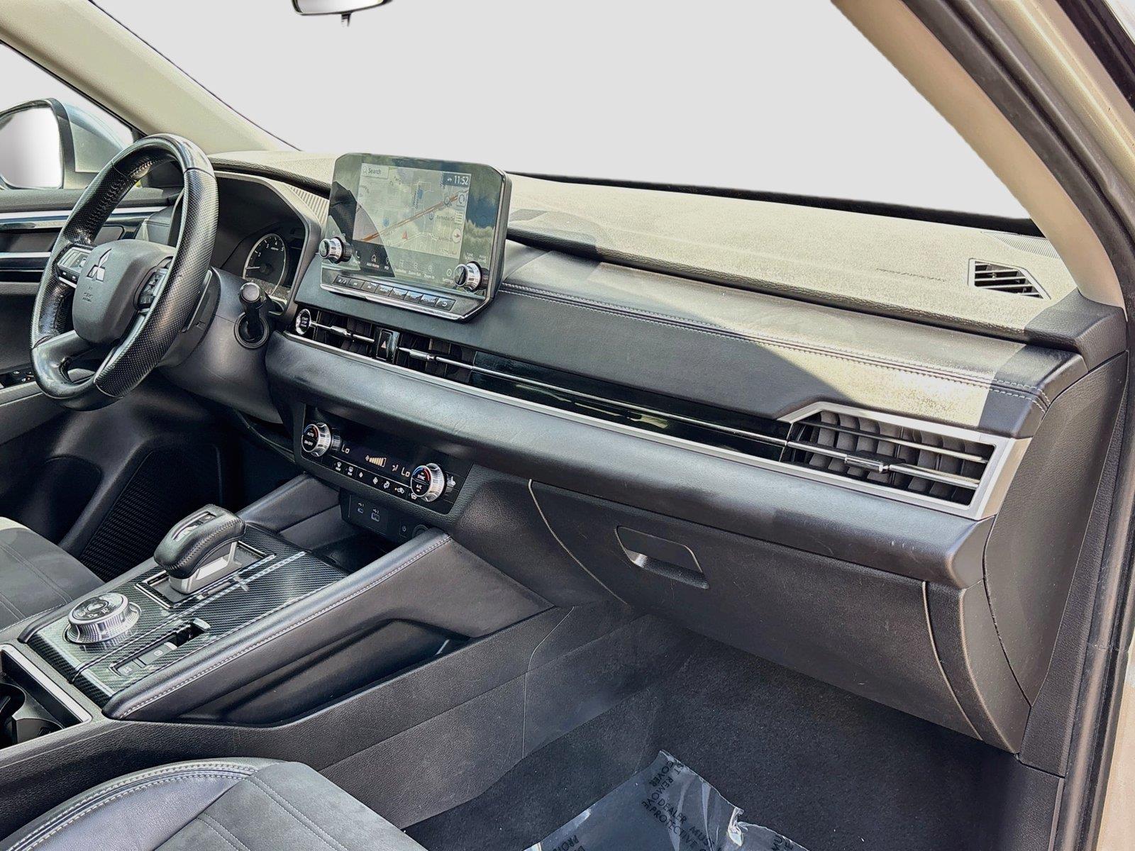 2022 Mitsubishi Outlander SE