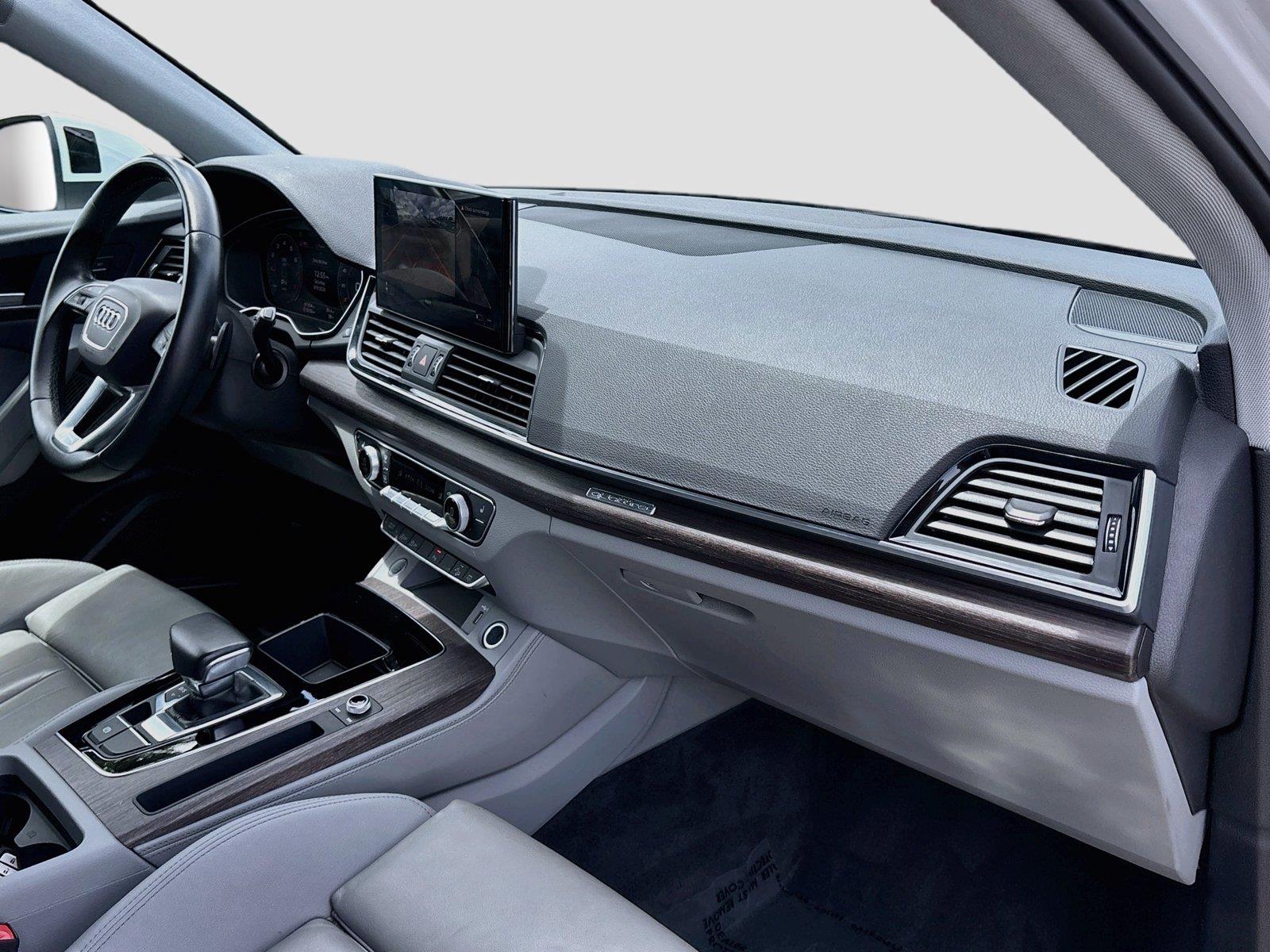 2024 Audi Q5 S line Premium Plus