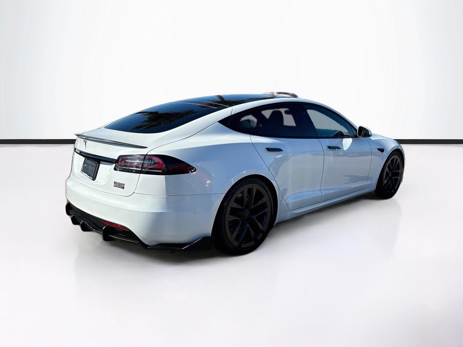 2022 Tesla Model S Plaid