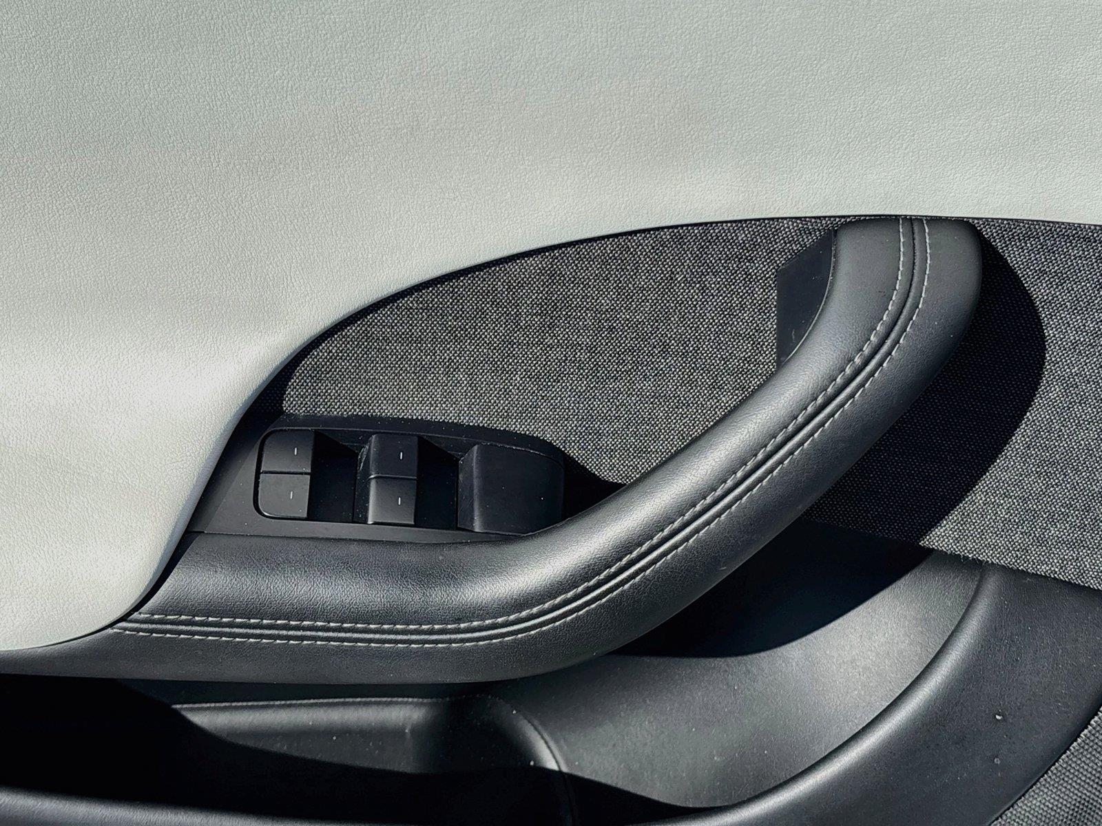 2022 Tesla Model S Plaid
