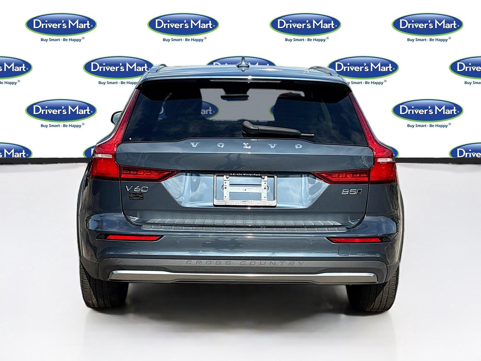 2025 Volvo V60 Cross Country Plus