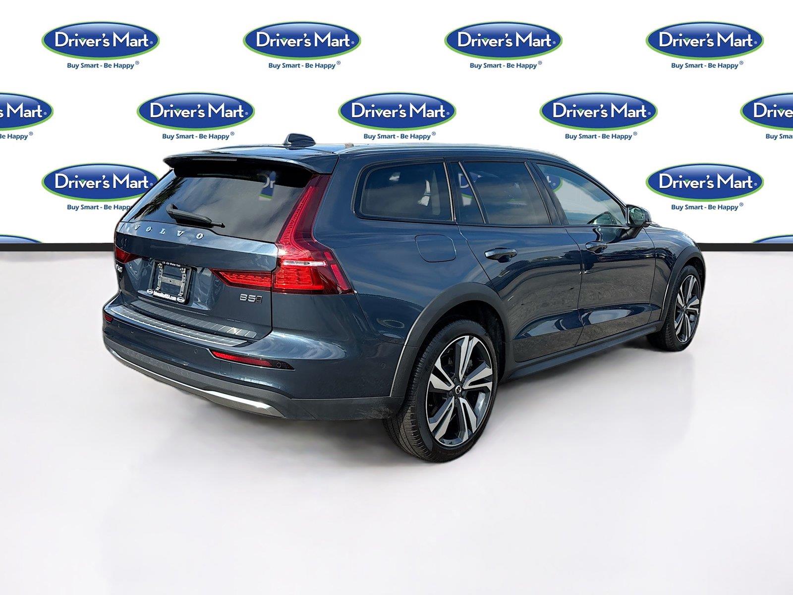 2025 Volvo V60 Cross Country Plus