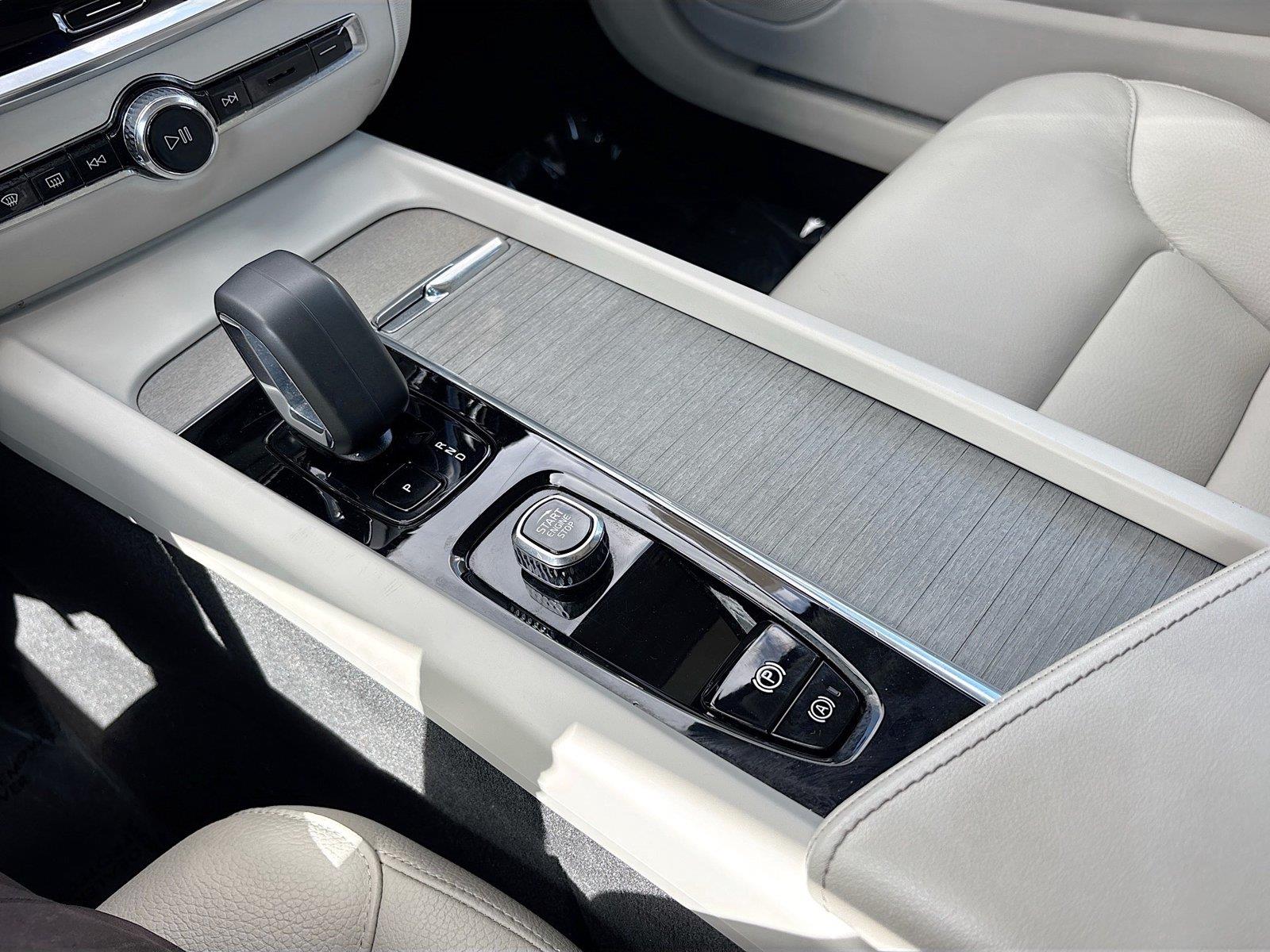 2025 Volvo V60 Cross Country Plus