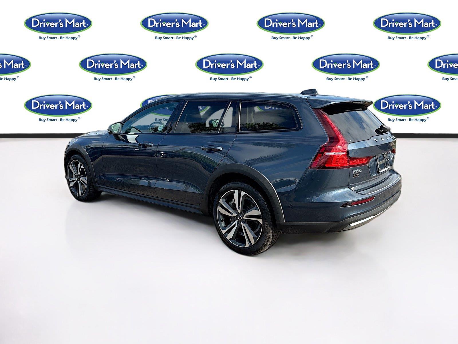 2025 Volvo V60 Cross Country Plus