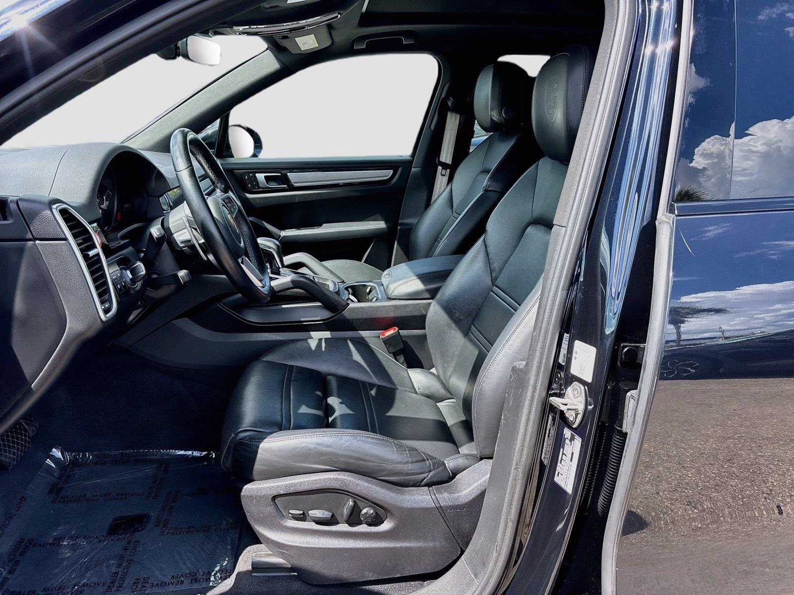 2023 Porsche Cayenne Platinum Edition