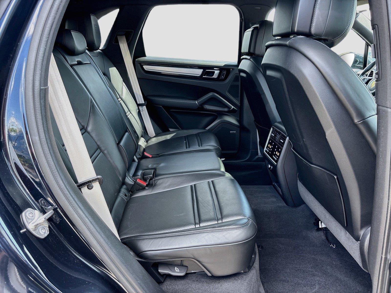 2023 Porsche Cayenne Platinum Edition