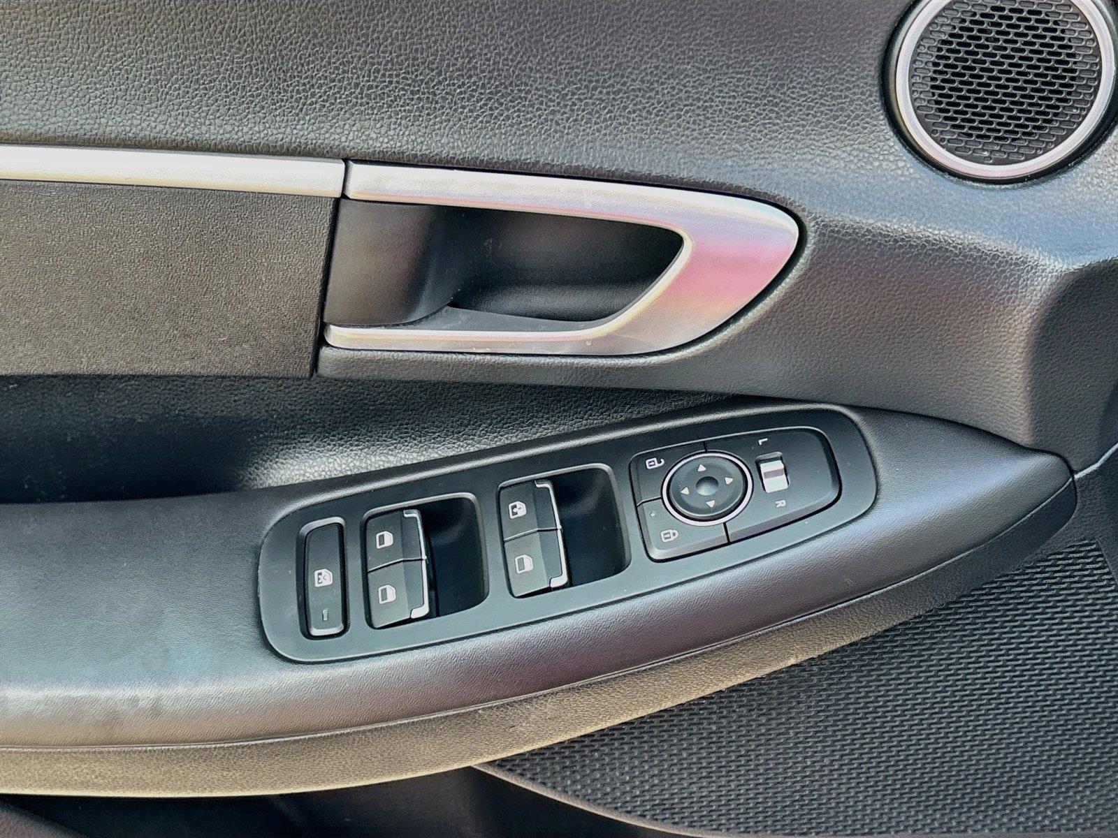 2023 Hyundai Sonata SE