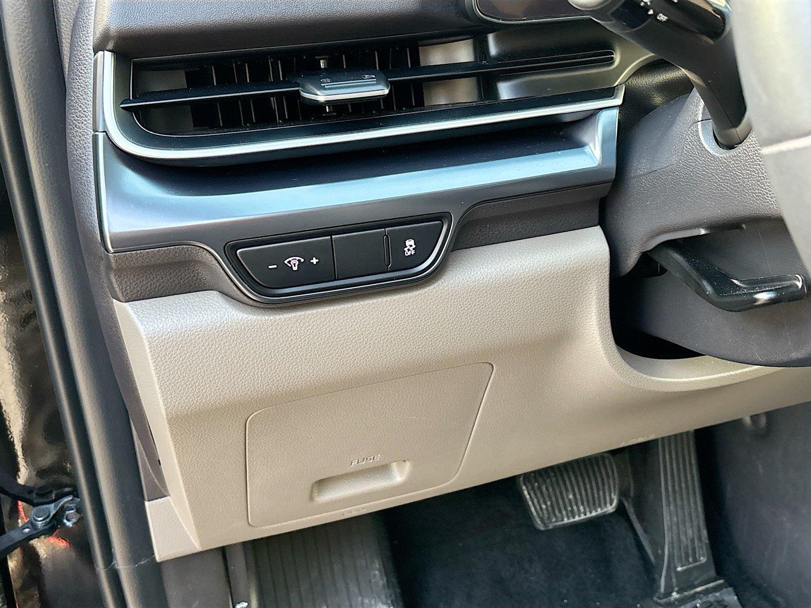 2025 Kia Carnival LXS
