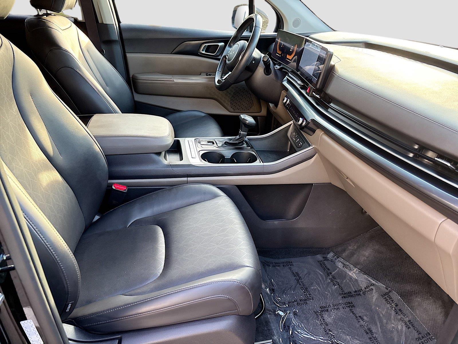 2025 Kia Carnival LXS