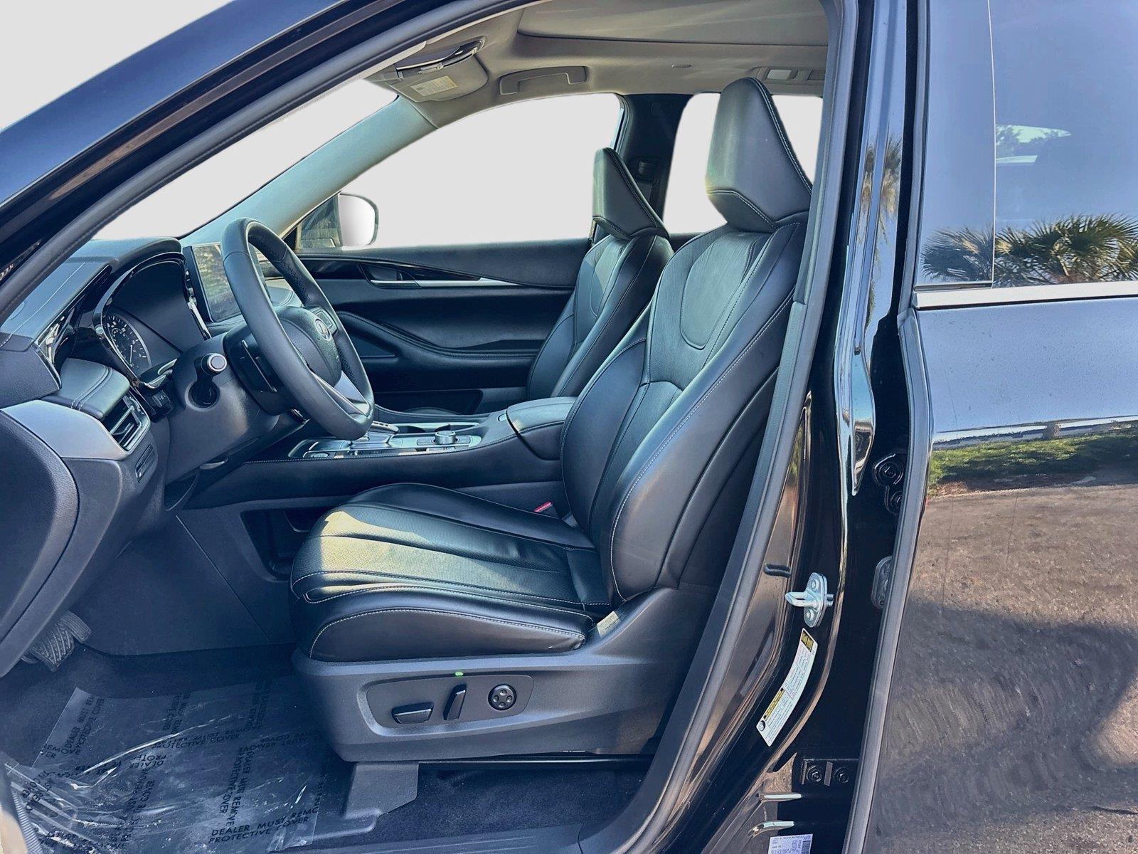 2025 INFINITI QX60 PURE