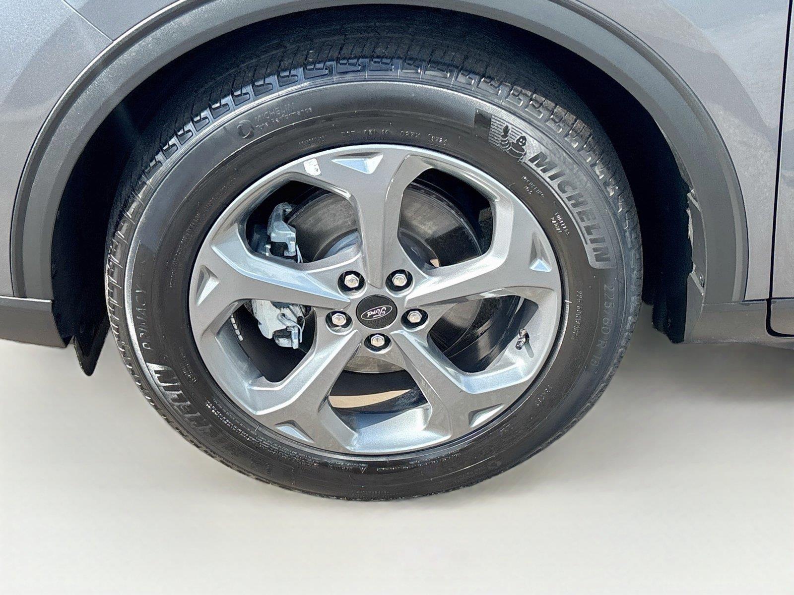 2025 FORD ESCAPE ST LINE