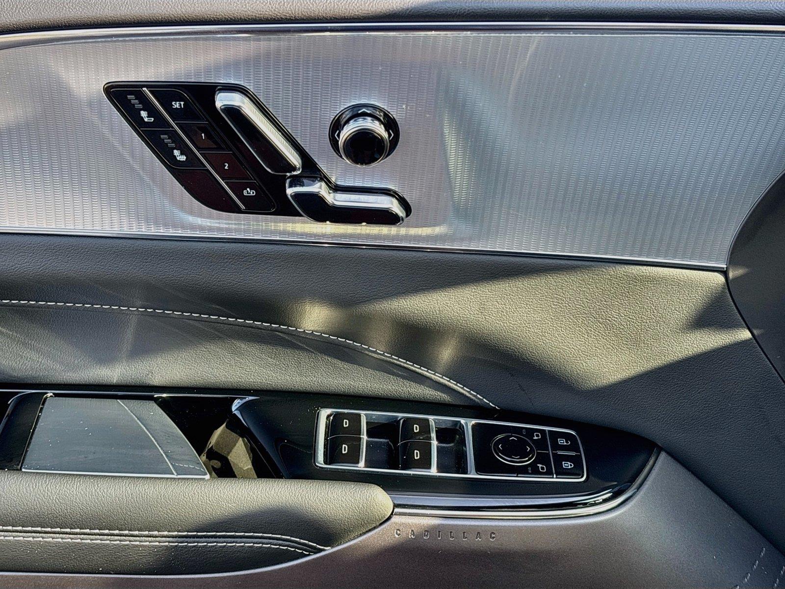 2024 Cadillac LYRIQ Tech