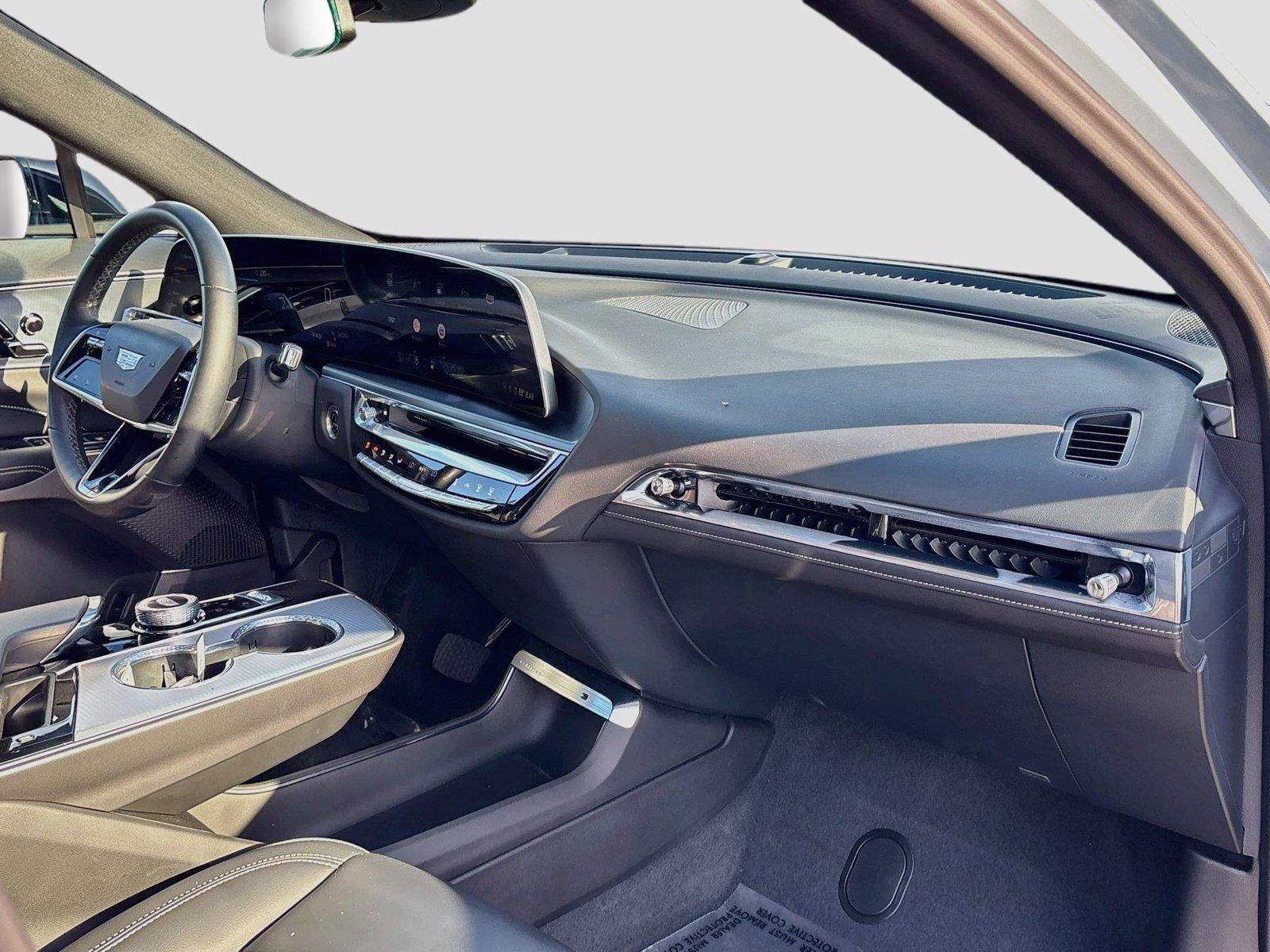 2024 Cadillac LYRIQ Tech