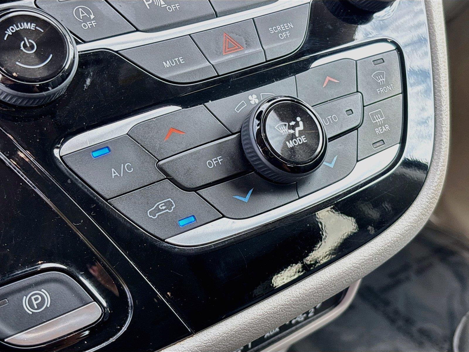 2023 CHRYSLER PACIFICA TOURIN