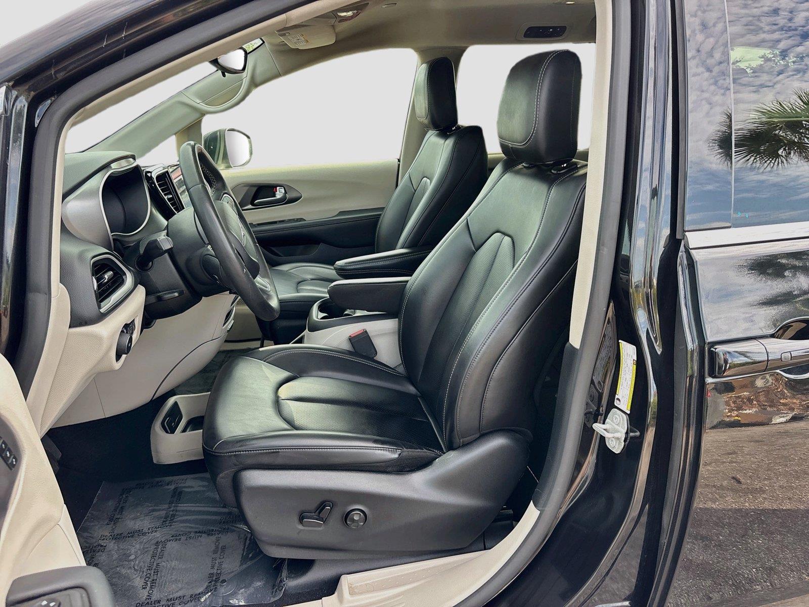 2023 CHRYSLER PACIFICA TOURIN