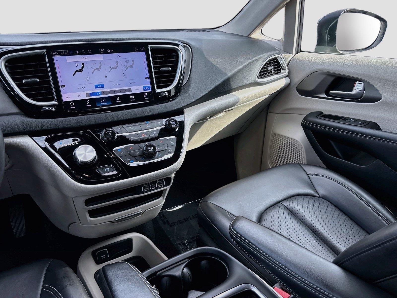2023 CHRYSLER PACIFICA TOURIN