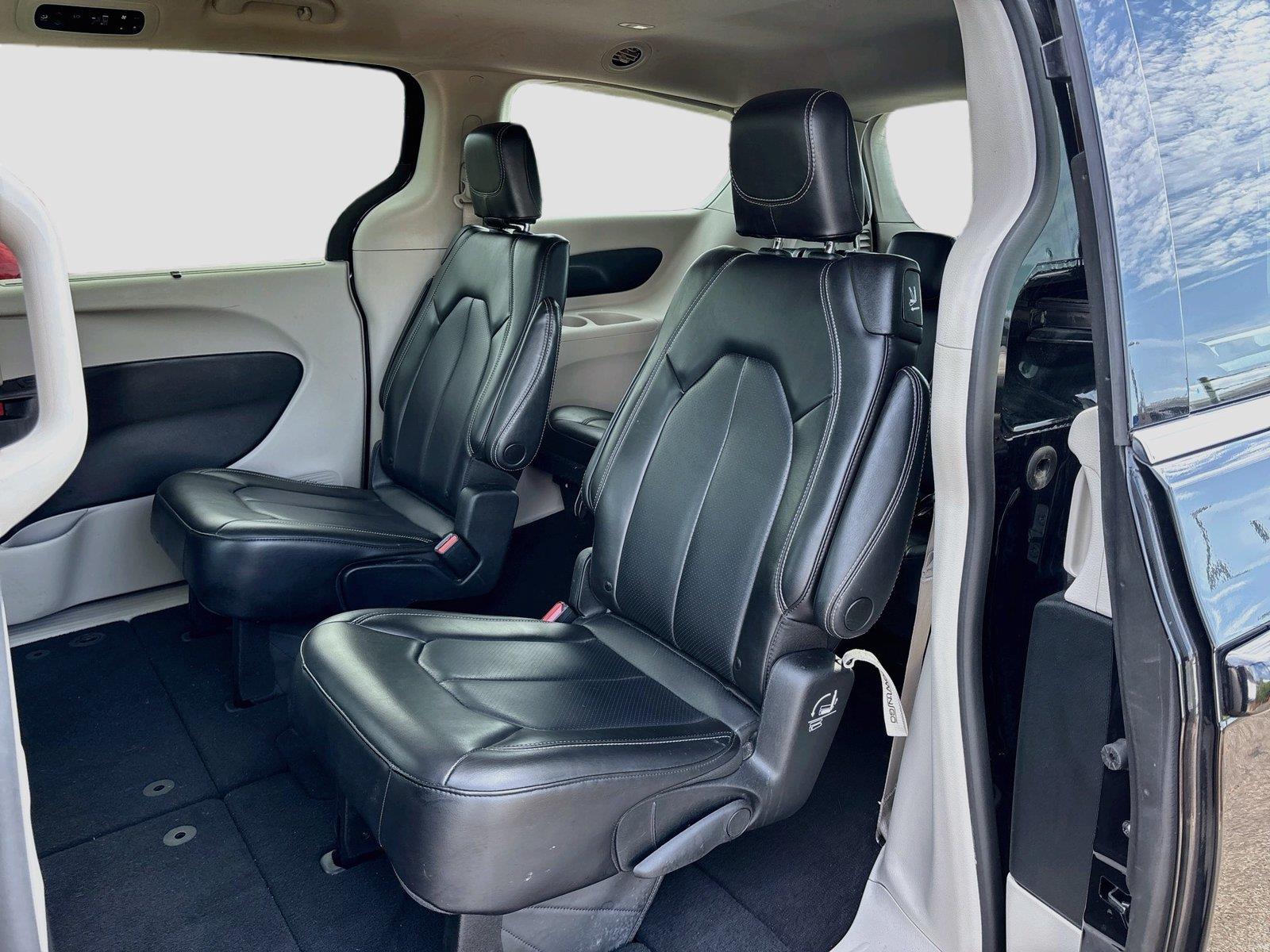 2023 CHRYSLER PACIFICA TOURIN