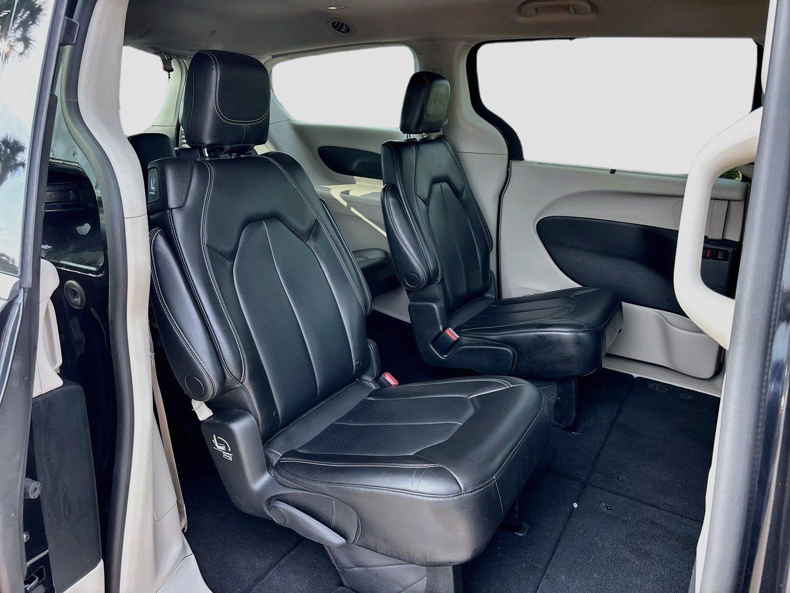 2023 CHRYSLER PACIFICA TOURIN