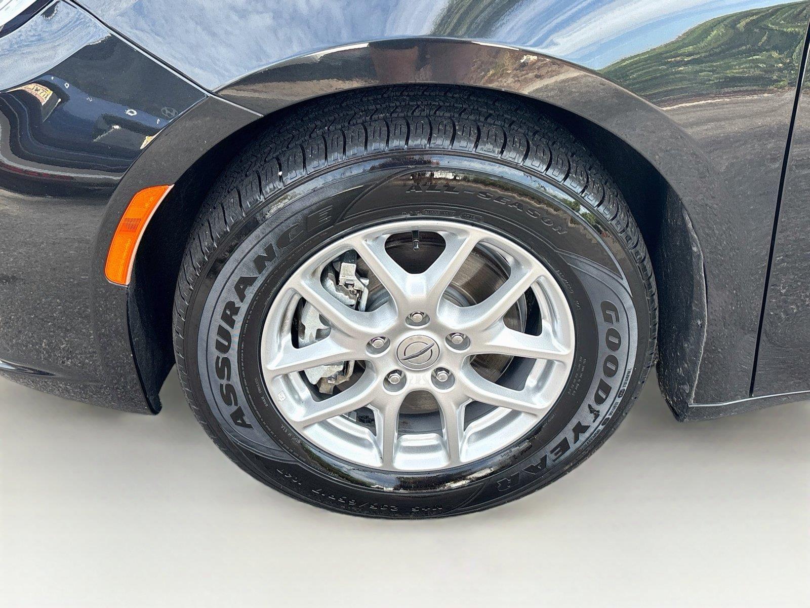 2023 CHRYSLER PACIFICA TOURIN