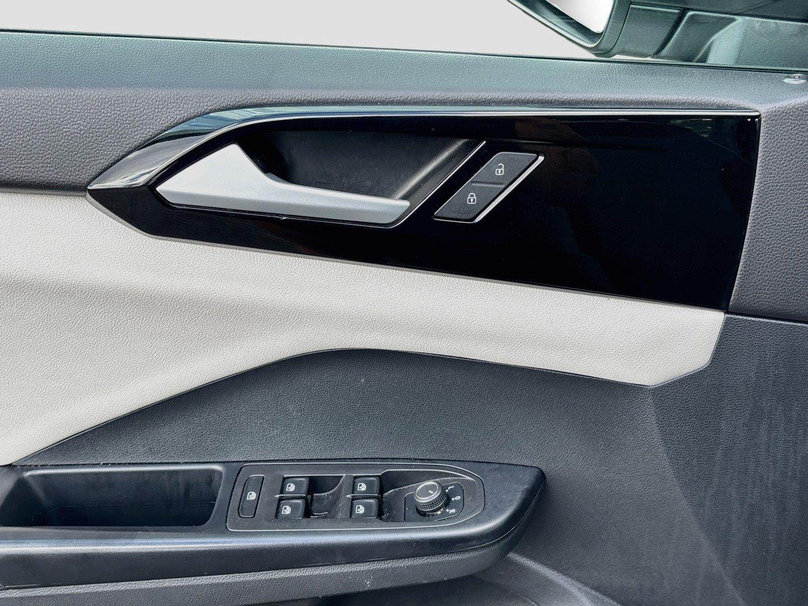 2025 Volkswagen Taos S