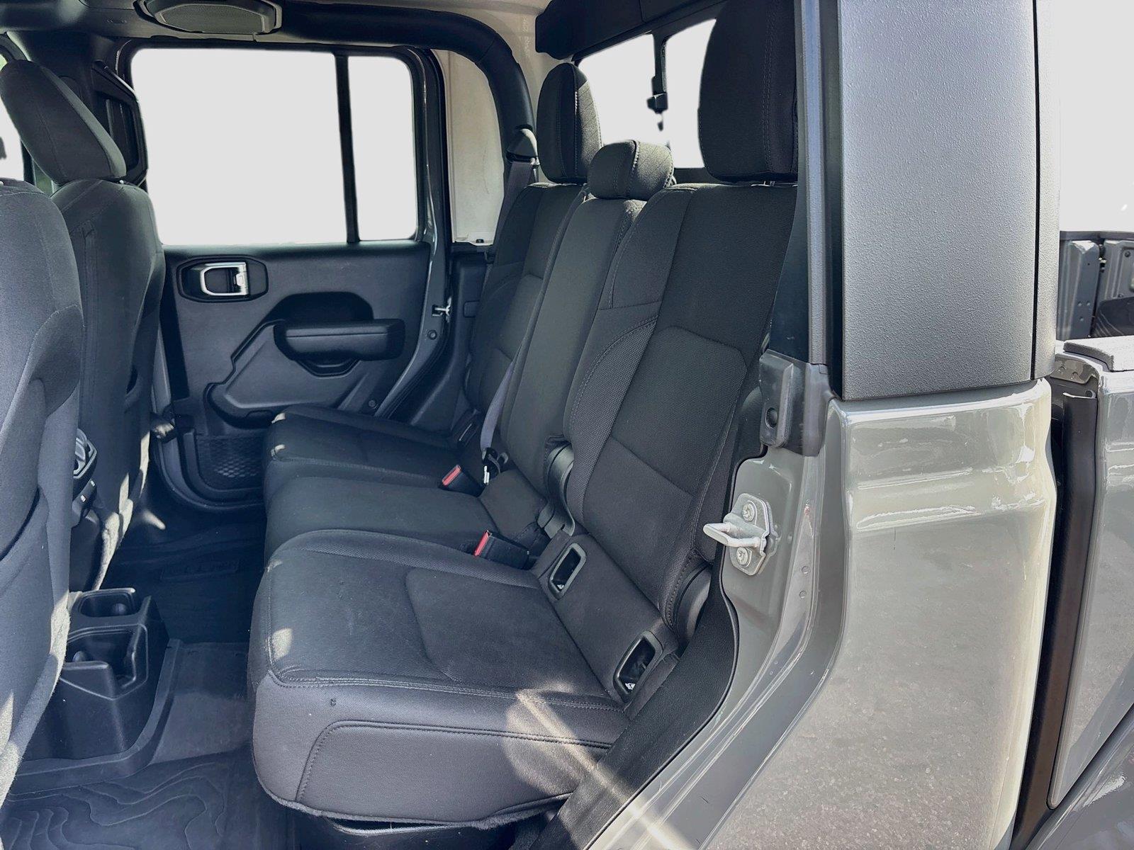 2022 Jeep Gladiator Willys
