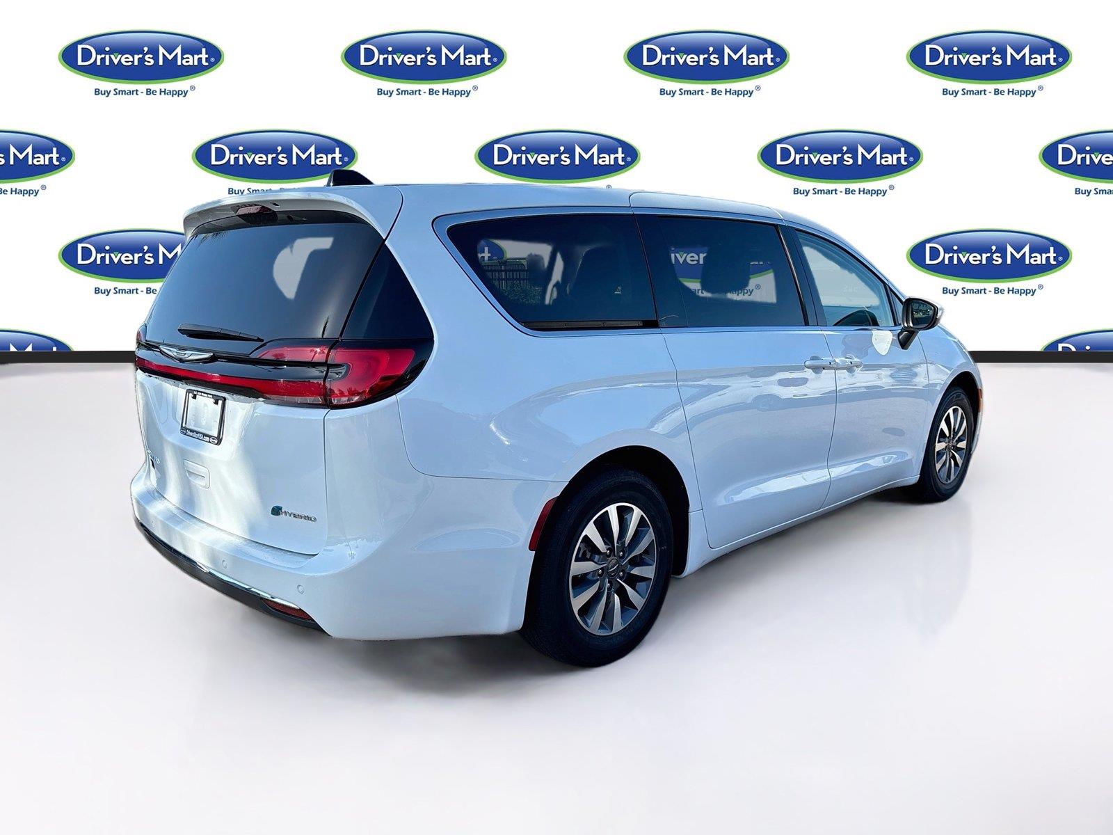 2023 Chrysler Pacifica Hybrid Touring L