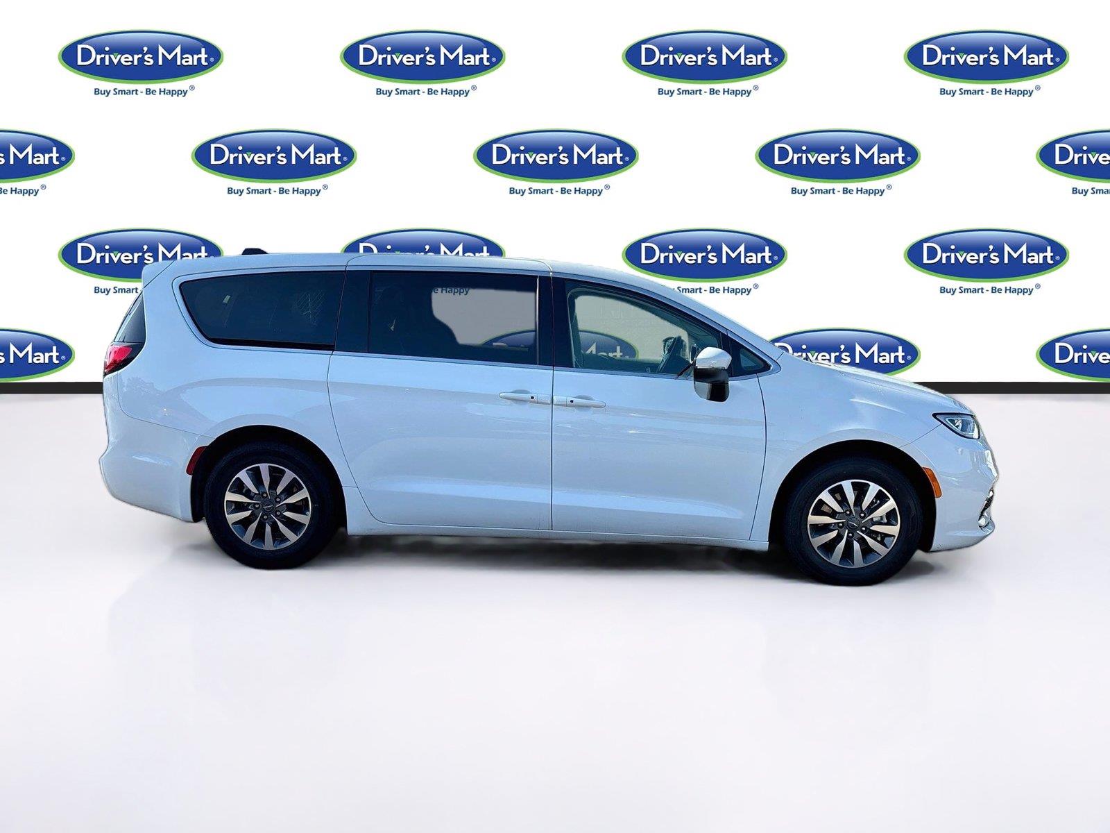 2023 Chrysler Pacifica Hybrid Touring L