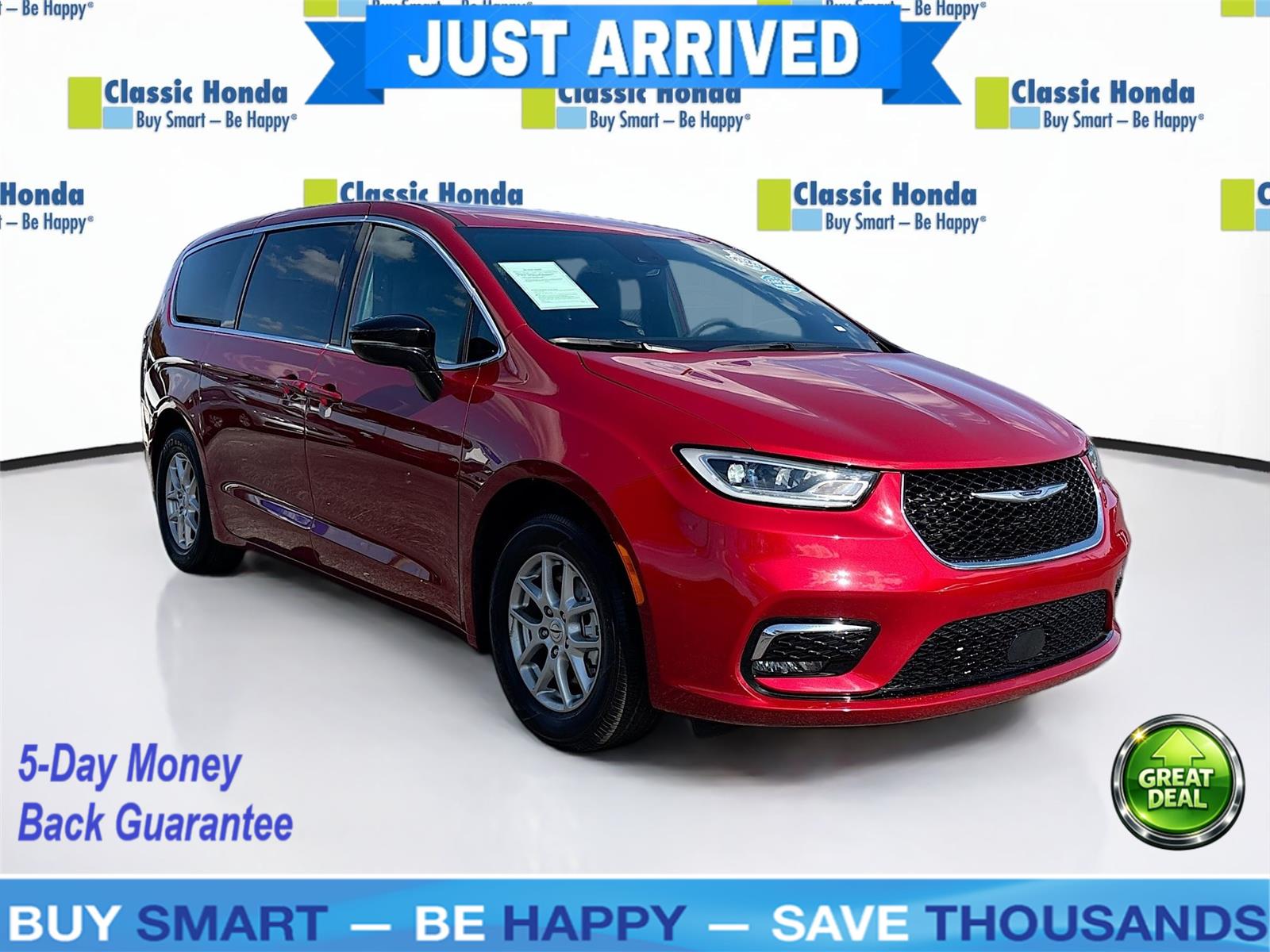 2025 Chrysler Pacifica Select