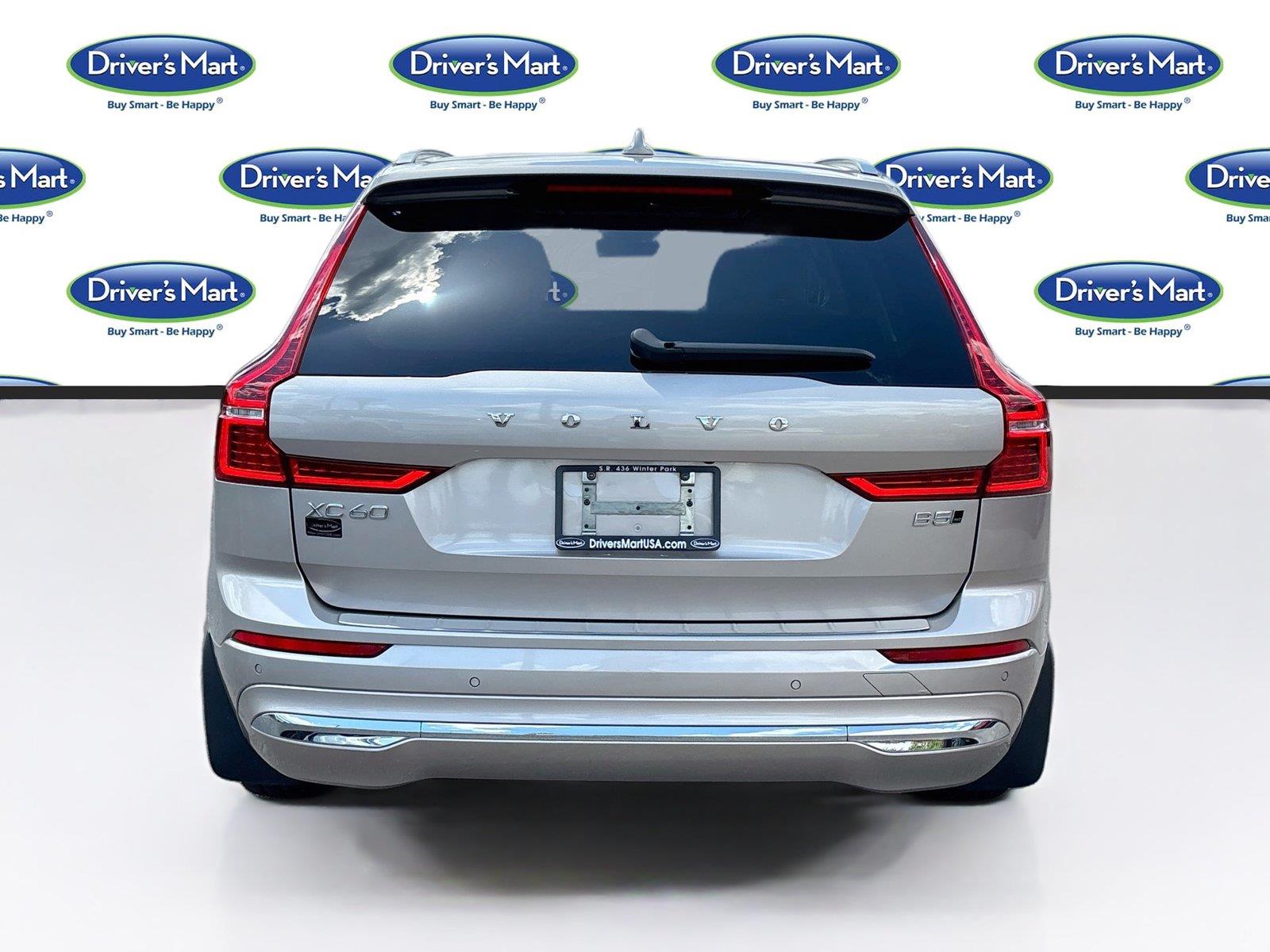 2023 Volvo XC60 Plus Bright Theme