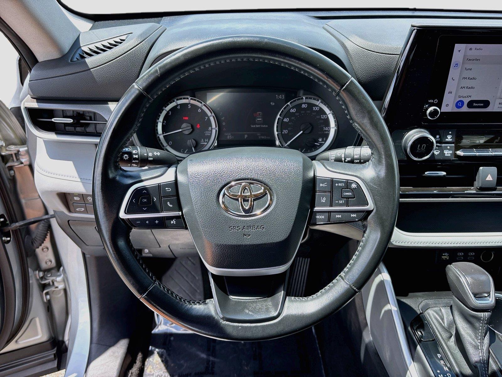 2023 Toyota Highlander LE