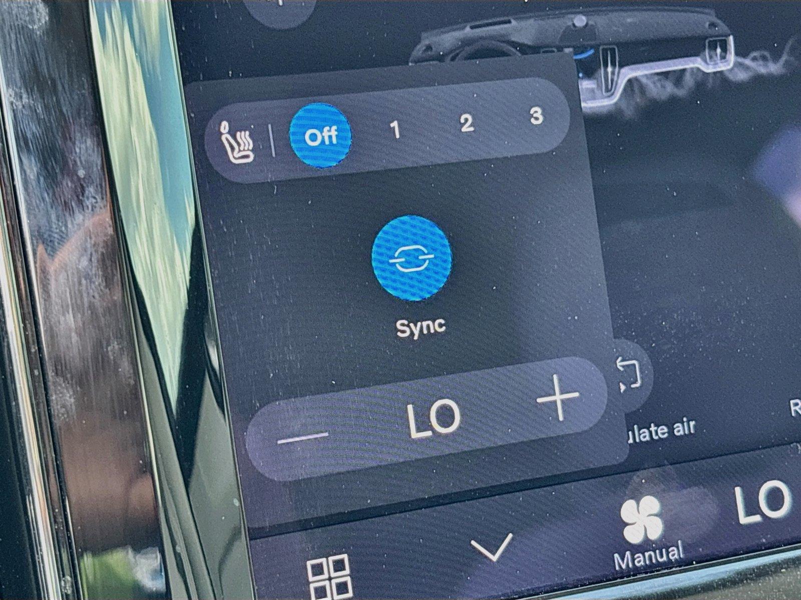 2023 Volvo XC60 Plus Bright Theme