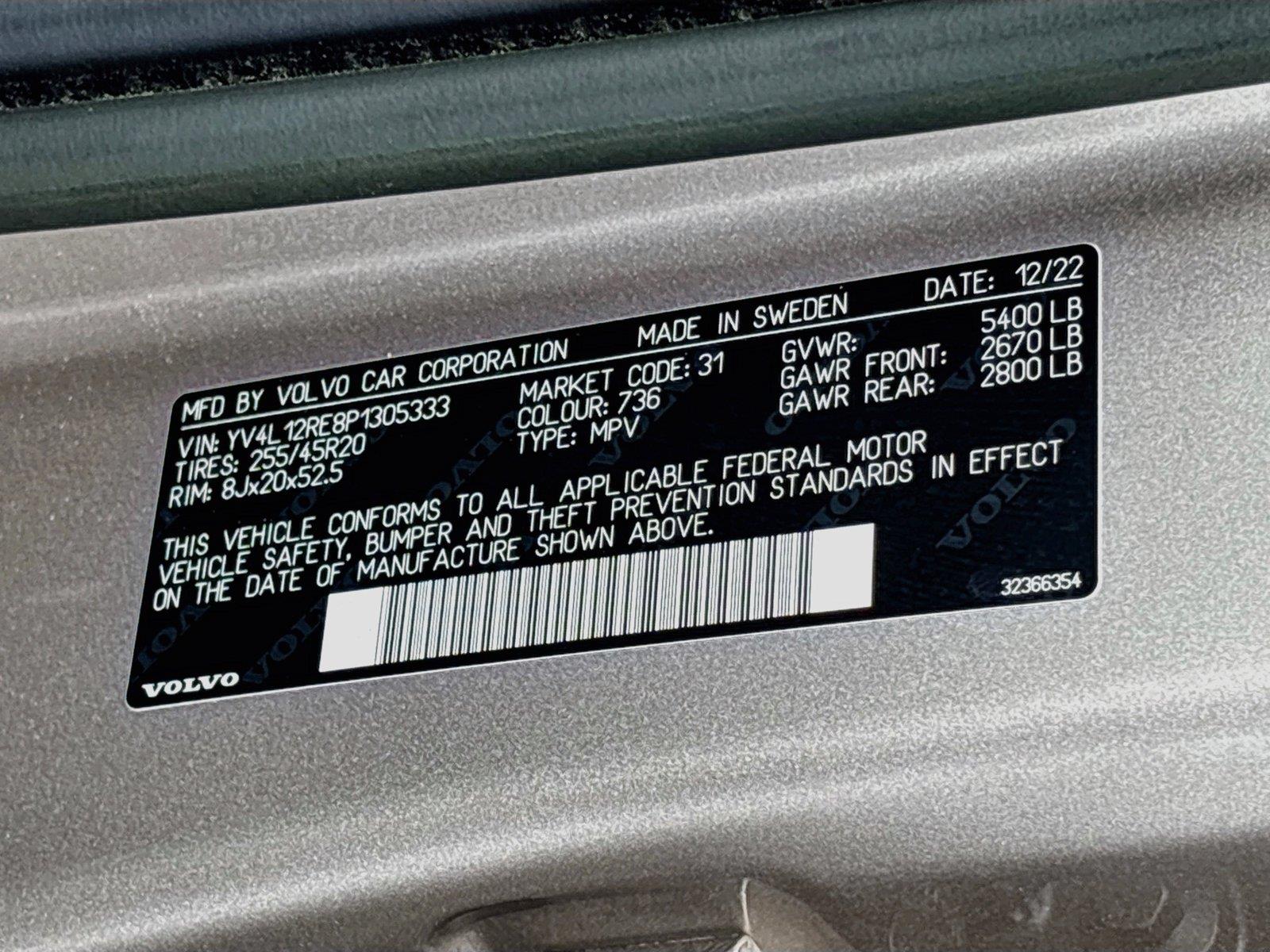 2023 Volvo XC60 Plus Bright Theme