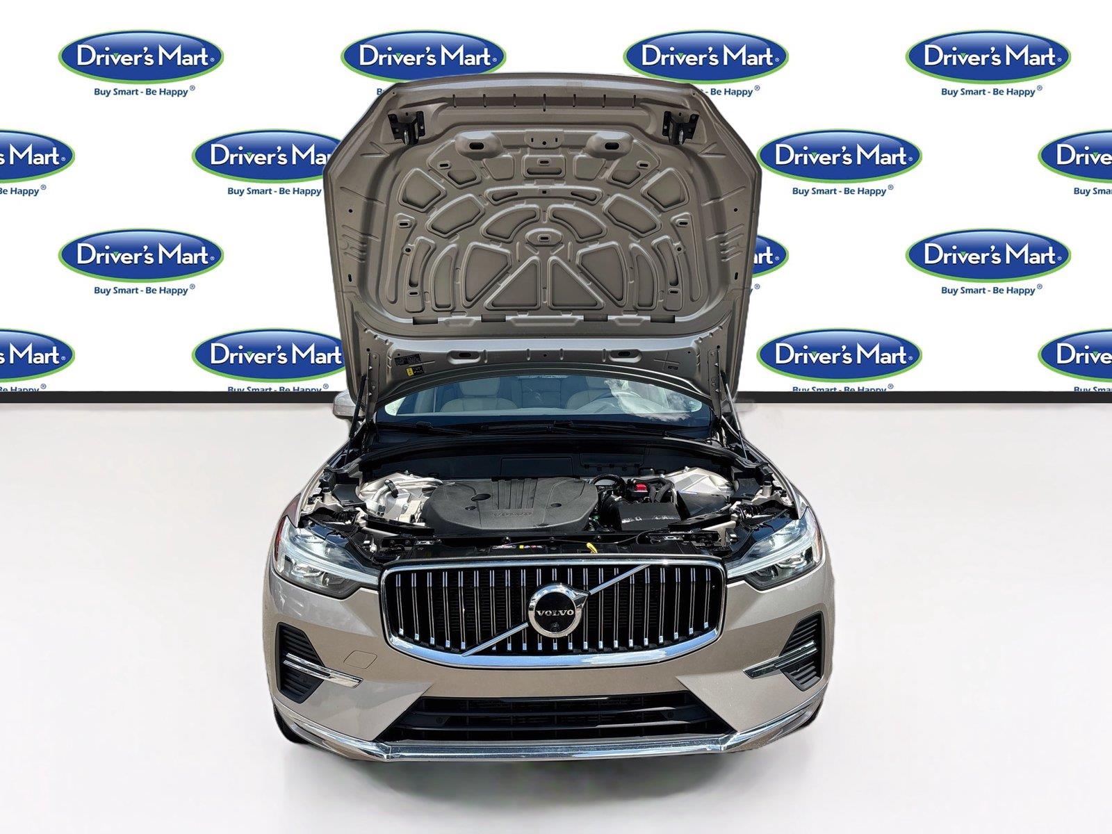 2023 Volvo XC60 Plus Bright Theme