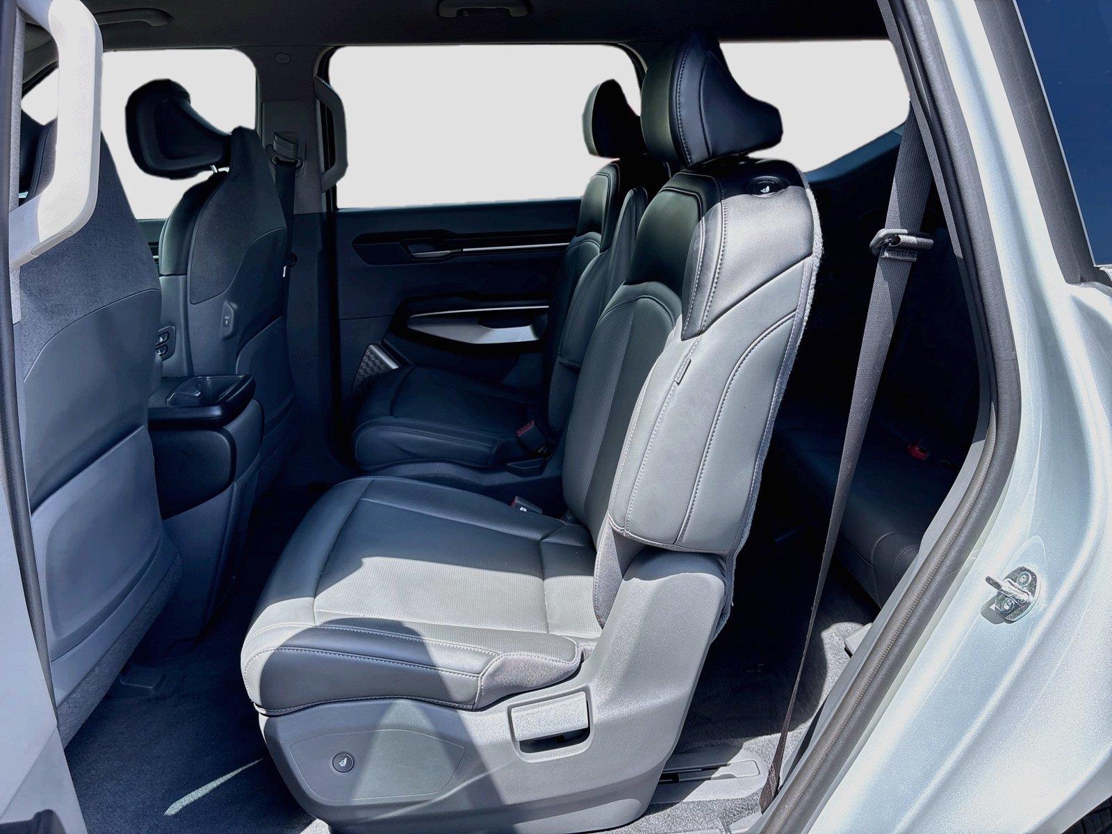 2024 Kia EV9 Light Long Range