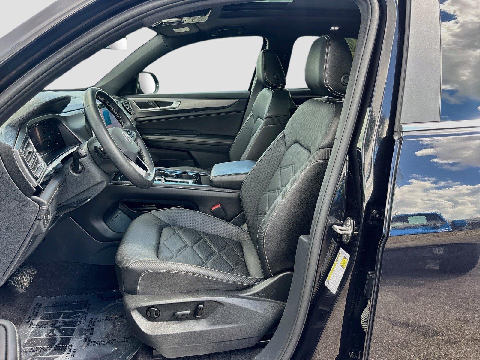 2024 Volkswagen Atlas Cross Sport 2.0T SE w/Technology